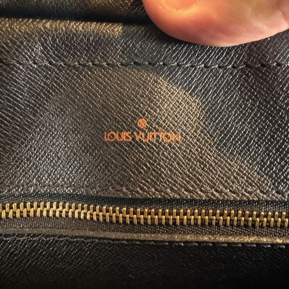 LOUIS VUITTON Porte-Documents Voyage Red Epi Leather Briefcase Bag - Picture 10 of 13